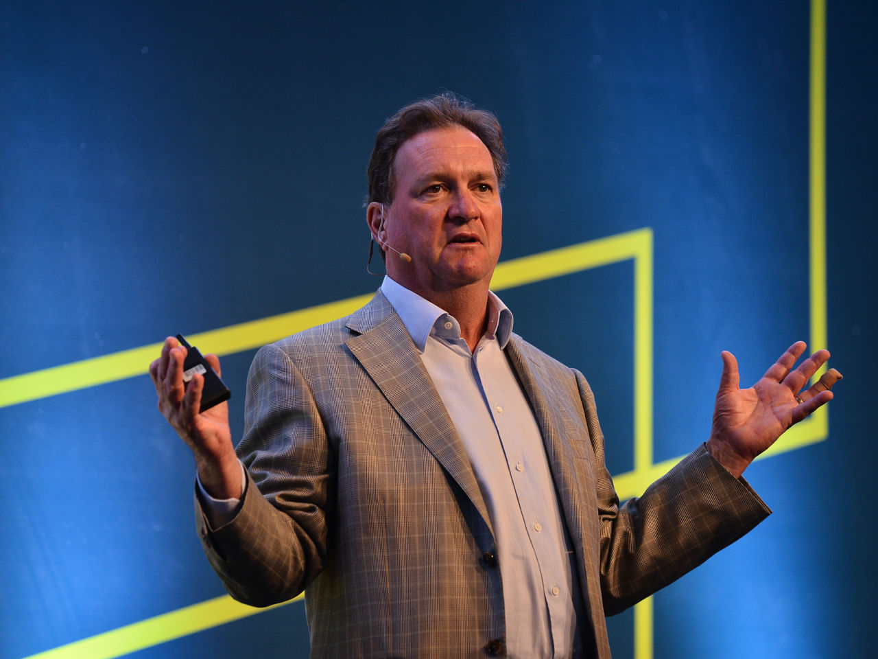 Think big, start small, scale fast: futurist Jim Carroll speaks at WorldSkills Leaders Forum